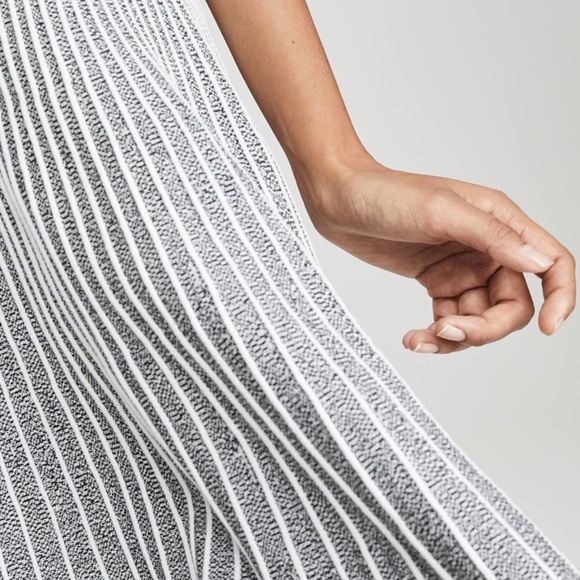 Theory Gray Sleeveless Dress - Picture 6 of 7